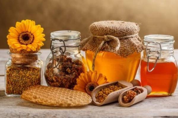 https://shp.aradbranding.com/قیمت عسل طبیعی هفت گل + خرید باور نکردنی